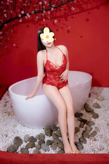 🌼 Trang Tây 🌼 100% chuẩn người chuẩn dịch vụ _ gái dâm chiều khách xinh xắn dễ thương